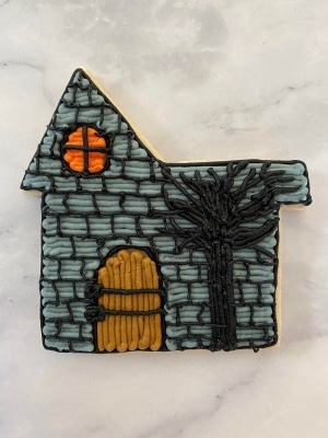wilton 101 haunted house cookie