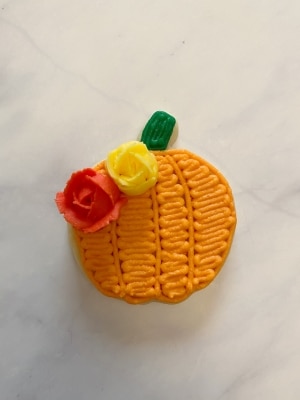 pumpkin cookie with roses