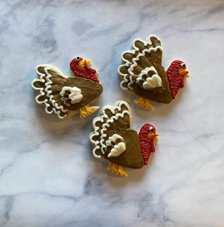 How to Decorate Cute Thanksgiving Turkey Buttercream Sugar Cookies
