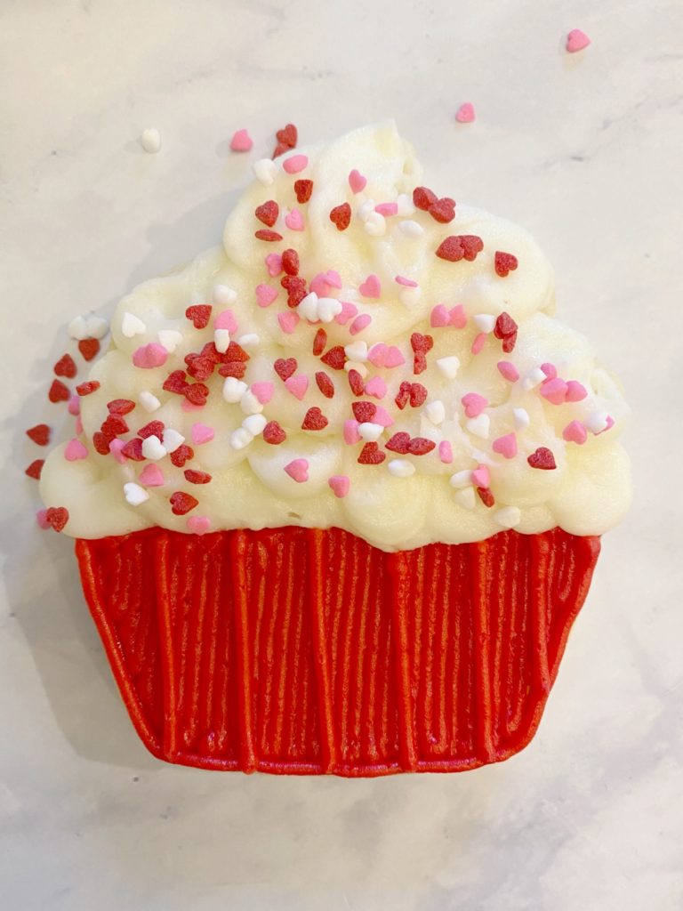 Easy Cupcake Decorated Cookies for The Perfect Valentine’s Day Desserts
