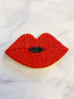 Oscar's Party red lip buttercream sugar cookies