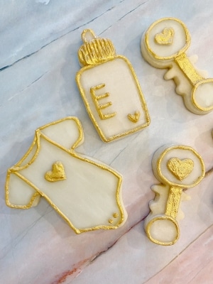 how to decorate baby shower cookies
