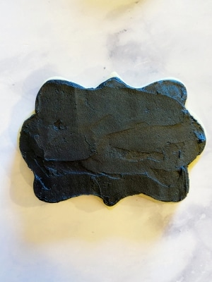 smooth black buttercream cookies