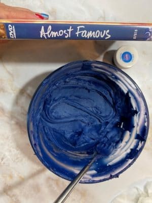 How to Make Navy Blue Buttercream Comparison to Shades of Blue
