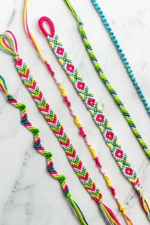 Friendship Bracelets for a 90s Party Provided by SarahMaker