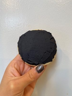 How to Make Black Buttercream Without Cocoa Powder Indoor Shot