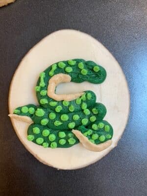 snake sugar cookies with buttercream adding the belly