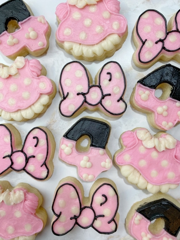 Minnie Mouse Cookies with Buttercream Frosting