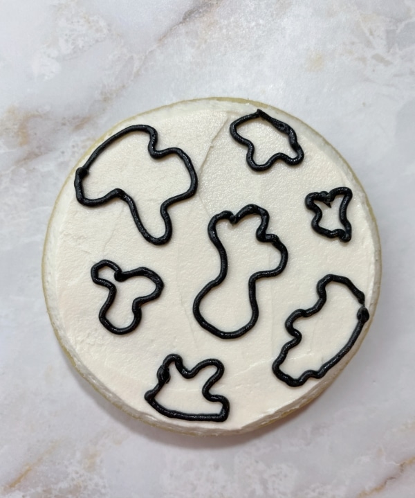 cow spot cookie outline