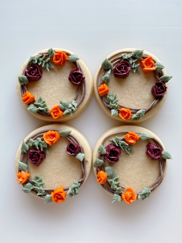 how to decorate fall wreath cookies with buttercream